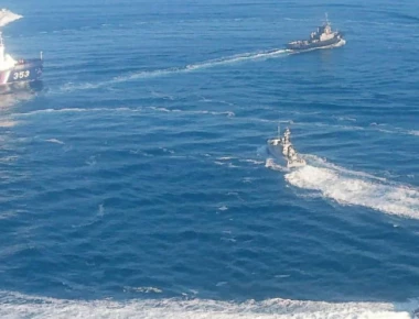 Ρωσία – Ουκρανία: Αμείωτη η ένταση – Το Κίεβο καταγγέλλει τη σύλληψη ναυτών